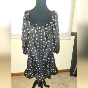 Forever 21 silky dress so cute! Rose pattern worn once Size medium